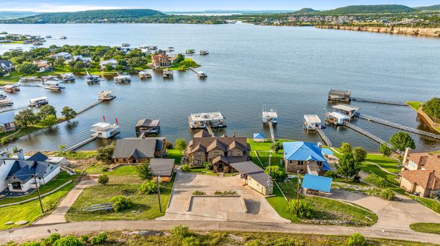 1007 Wax Wing Cove, Graford, TX 76449