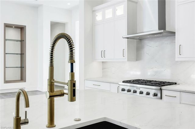 3891 Brynwood DR, Naples, FL 34119