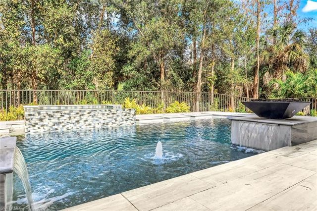 3891 Brynwood DR, Naples, FL 34119