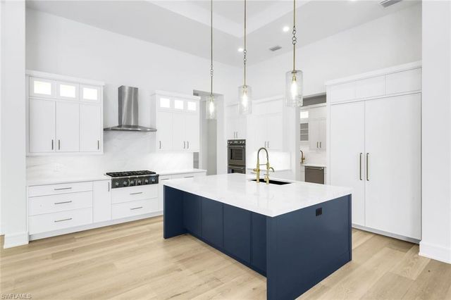 3891 Brynwood DR, Naples, FL 34119