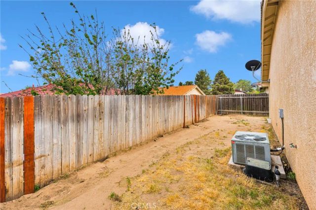 9589 Conicera Court, Phelan, CA 92371