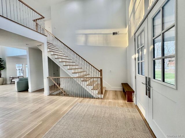 69 Jagger Lane, Westhampton, NY 11977