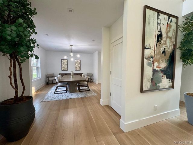 69 Jagger Lane, Westhampton, NY 11977