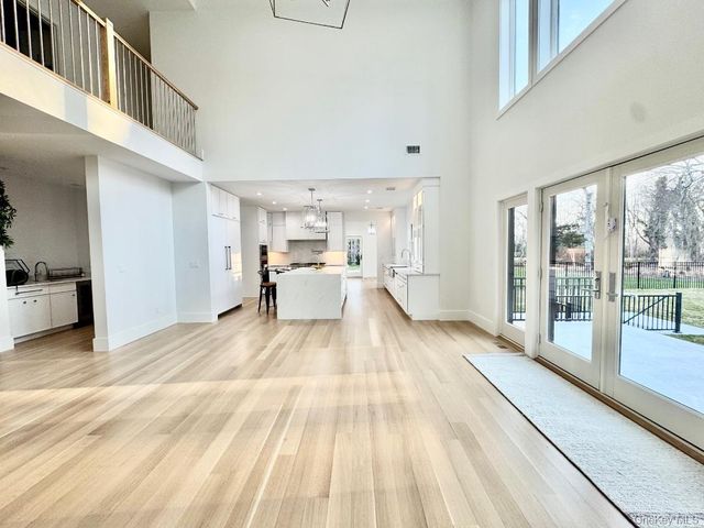 69 Jagger Lane, Westhampton, NY 11977