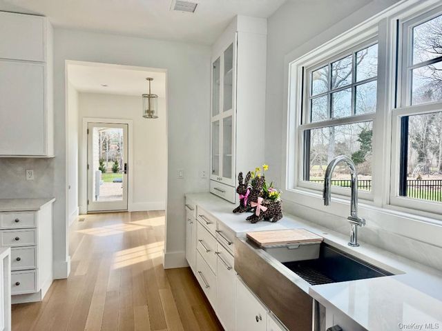 69 Jagger Lane, Westhampton, NY 11977
