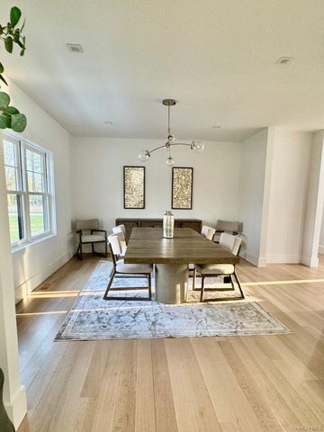69 Jagger Lane, Westhampton, NY 11977