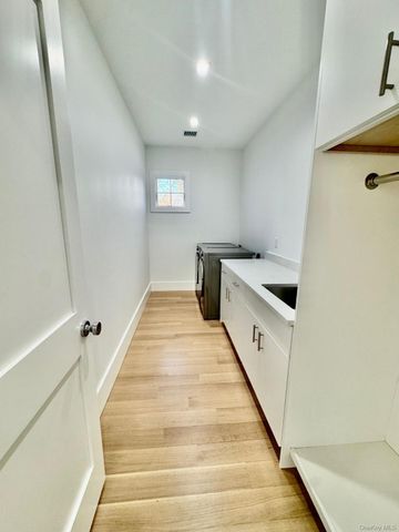 69 Jagger Lane, Westhampton, NY 11977