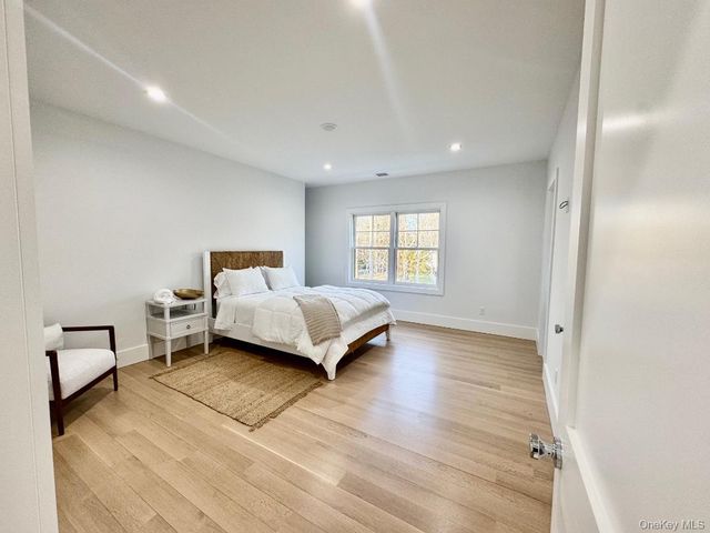 69 Jagger Lane, Westhampton, NY 11977