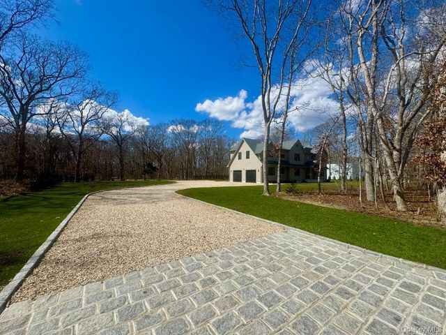 69 Jagger Lane, Westhampton, NY 11977