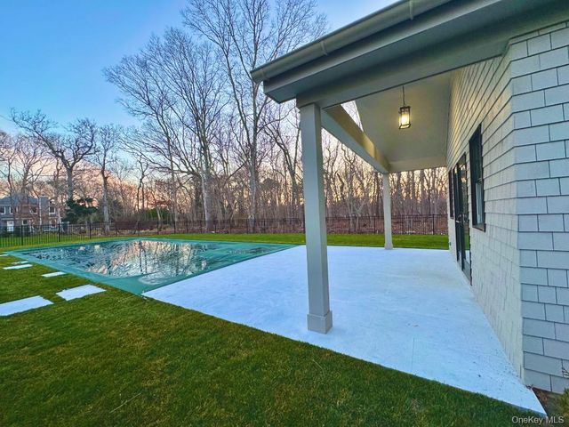 69 Jagger Lane, Westhampton, NY 11977