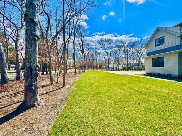 69 Jagger Lane, Westhampton, NY 11977