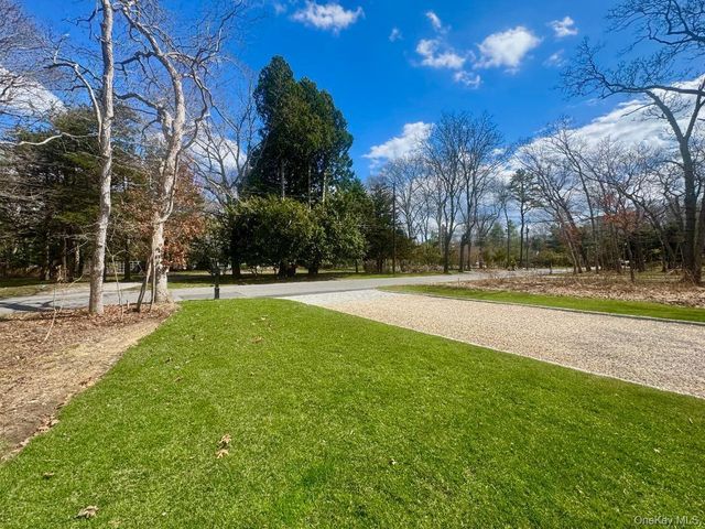 69 Jagger Lane, Westhampton, NY 11977