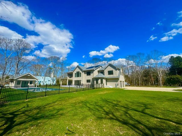 69 Jagger Lane, Westhampton, NY 11977