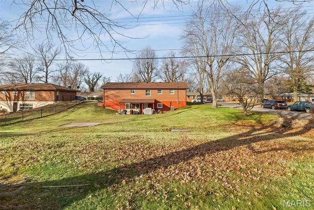 125 Chevy Chase Drive, Belleville, IL 62223