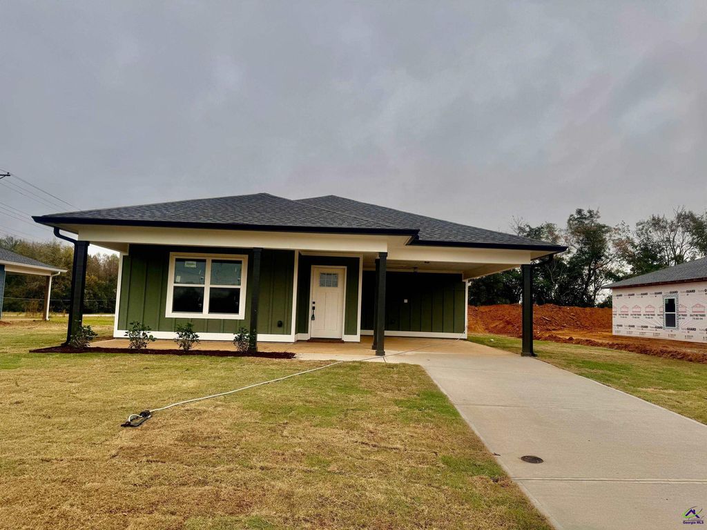 107 Weeping Willow Way, Vienna, GA 31092