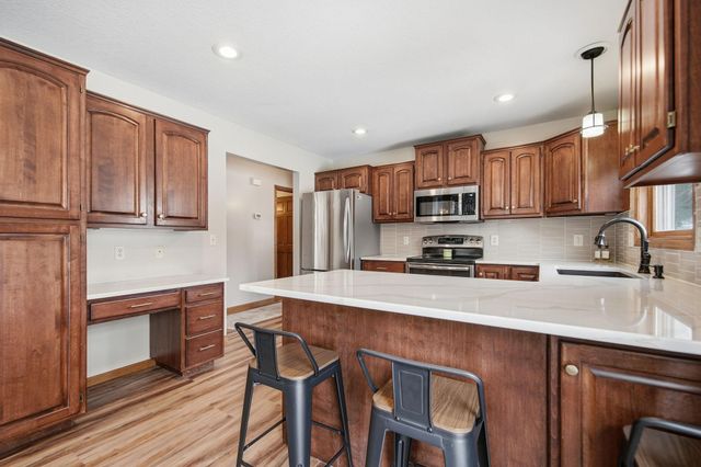 518 Pamela Lane, Hudson, WI 54016