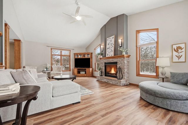 518 Pamela Lane, Hudson, WI 54016