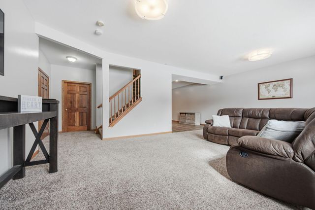 518 Pamela Lane, Hudson, WI 54016