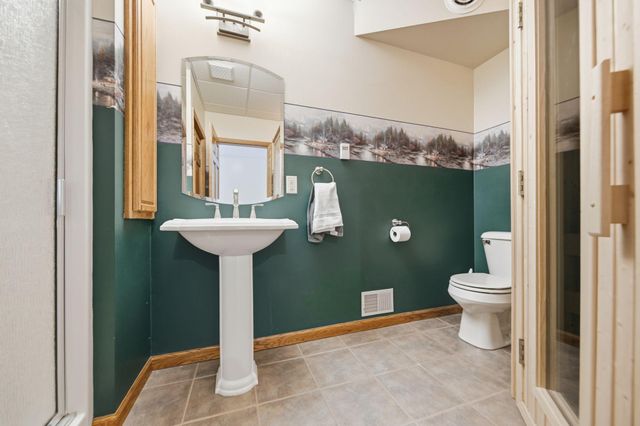 518 Pamela Lane, Hudson, WI 54016