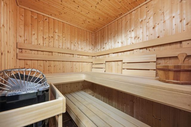 518 Pamela Lane, Hudson, WI 54016