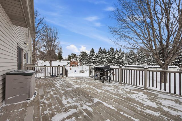 518 Pamela Lane, Hudson, WI 54016