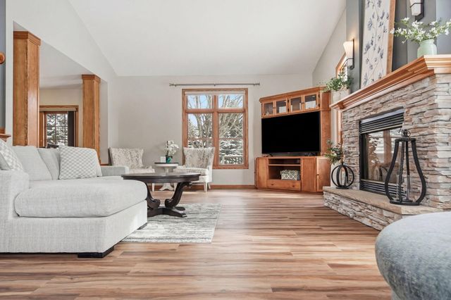 518 Pamela Lane, Hudson, WI 54016