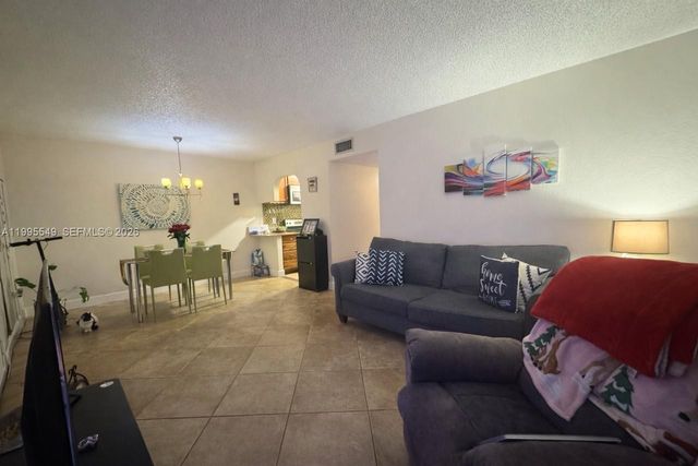 7423 SW 152ND AVE 10-103, Miami, FL 33193