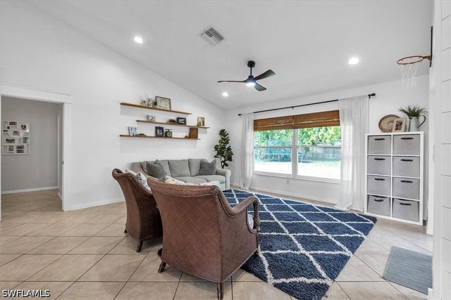 488 Henley DR, Naples, FL 34104