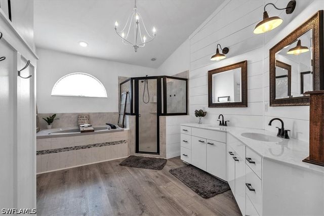 488 Henley DR, Naples, FL 34104