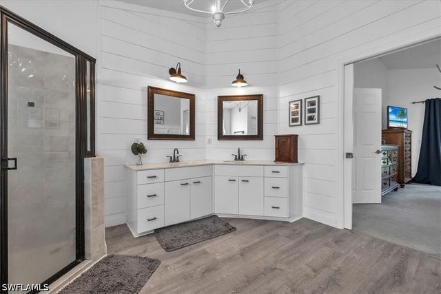 488 Henley DR, Naples, FL 34104