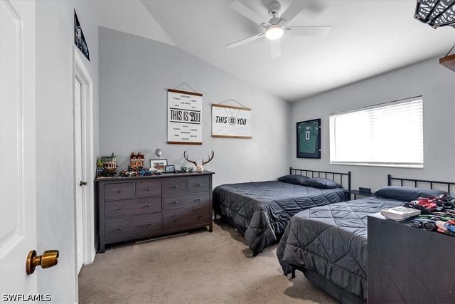 488 Henley DR, Naples, FL 34104