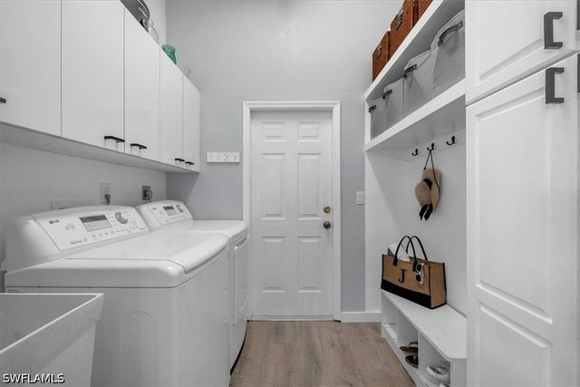 488 Henley DR, Naples, FL 34104