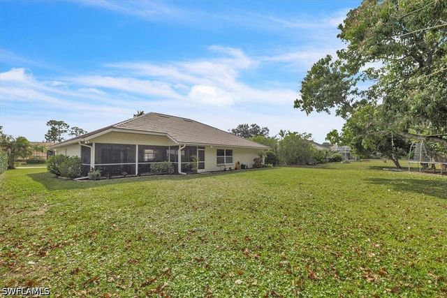 488 Henley DR, Naples, FL 34104