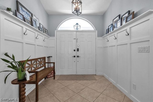 488 Henley DR, Naples, FL 34104