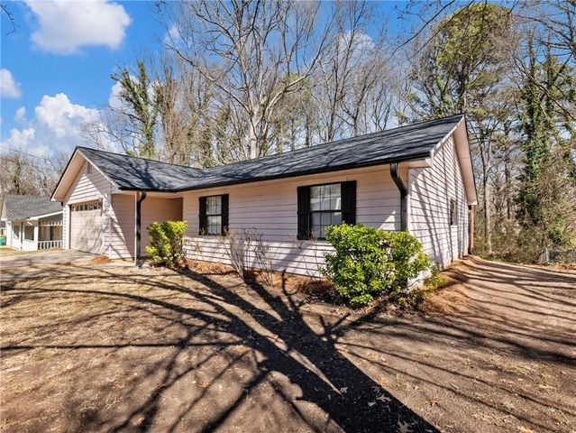 1805 Danielle Place, Lawrenceville, GA 30043