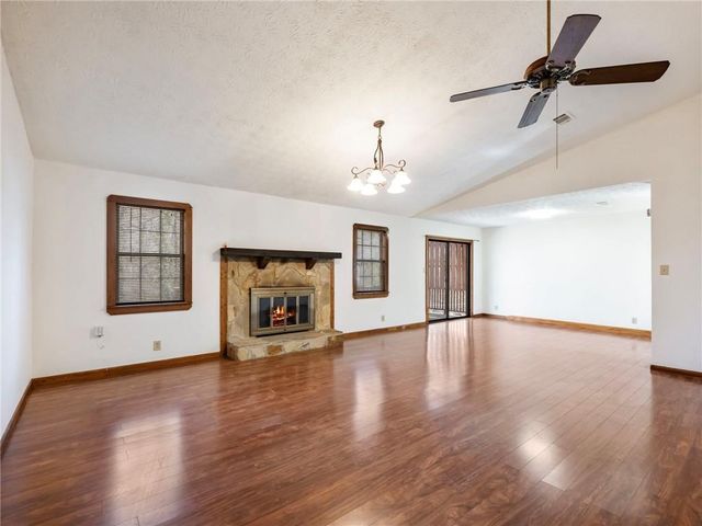 1805 Danielle Place, Lawrenceville, GA 30043