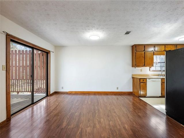 1805 Danielle Place, Lawrenceville, GA 30043