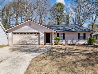 1805 Danielle Place, Lawrenceville, GA 30043