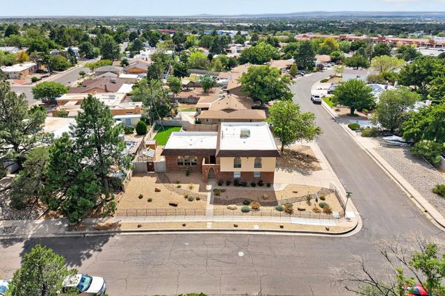 12110 Princess Jeanne Avenue NE, Albuquerque, NM 87112