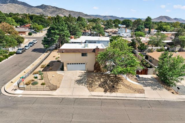 12110 Princess Jeanne Avenue NE, Albuquerque, NM 87112