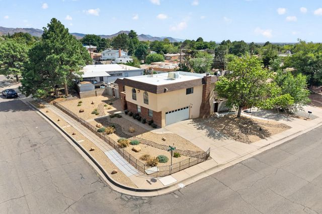 12110 Princess Jeanne Avenue NE, Albuquerque, NM 87112