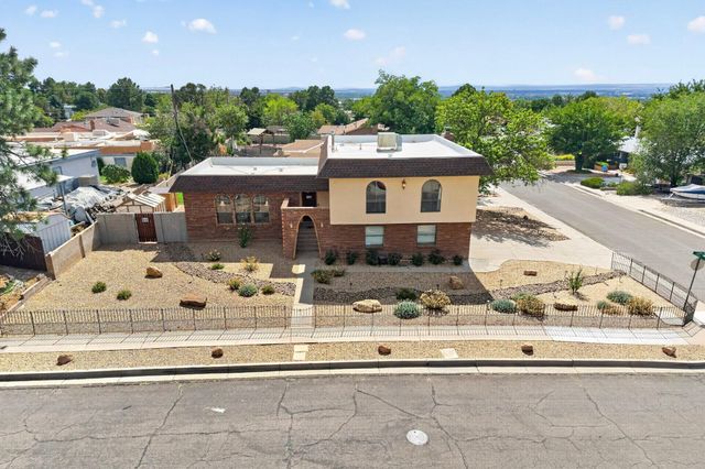 12110 Princess Jeanne Avenue NE, Albuquerque, NM 87112