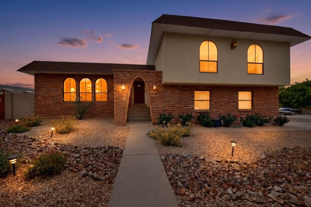 12110 Princess Jeanne Avenue NE, Albuquerque, NM 87112
