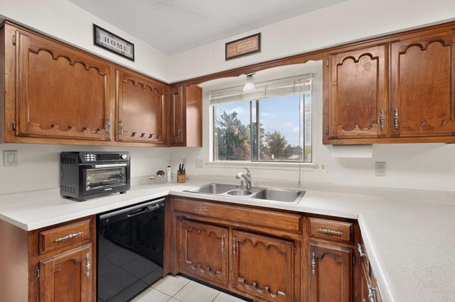 12110 Princess Jeanne Avenue NE, Albuquerque, NM 87112