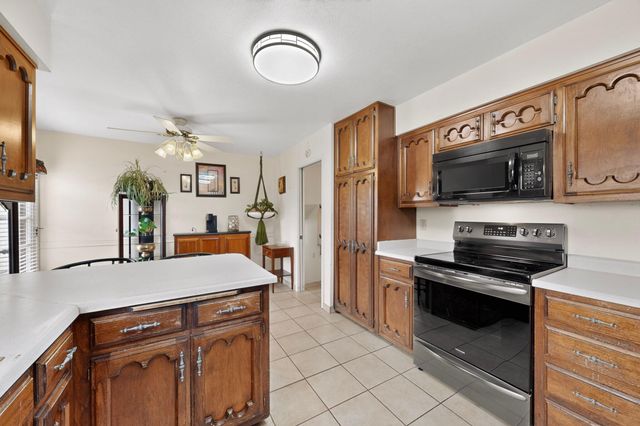 12110 Princess Jeanne Avenue NE, Albuquerque, NM 87112