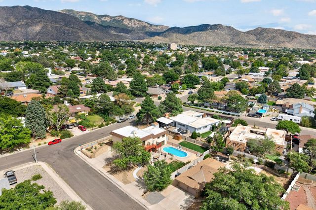 12110 Princess Jeanne Avenue NE, Albuquerque, NM 87112