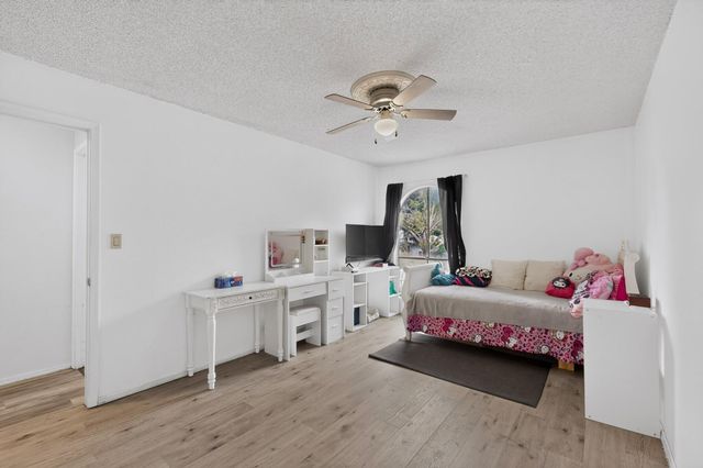 12110 Princess Jeanne Avenue NE, Albuquerque, NM 87112