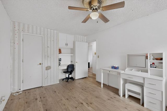 12110 Princess Jeanne Avenue NE, Albuquerque, NM 87112