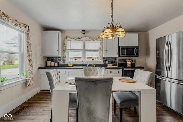 2711 22nd Street, Columbus, IN 47201