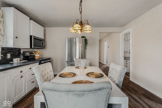 2711 22nd Street, Columbus, IN 47201